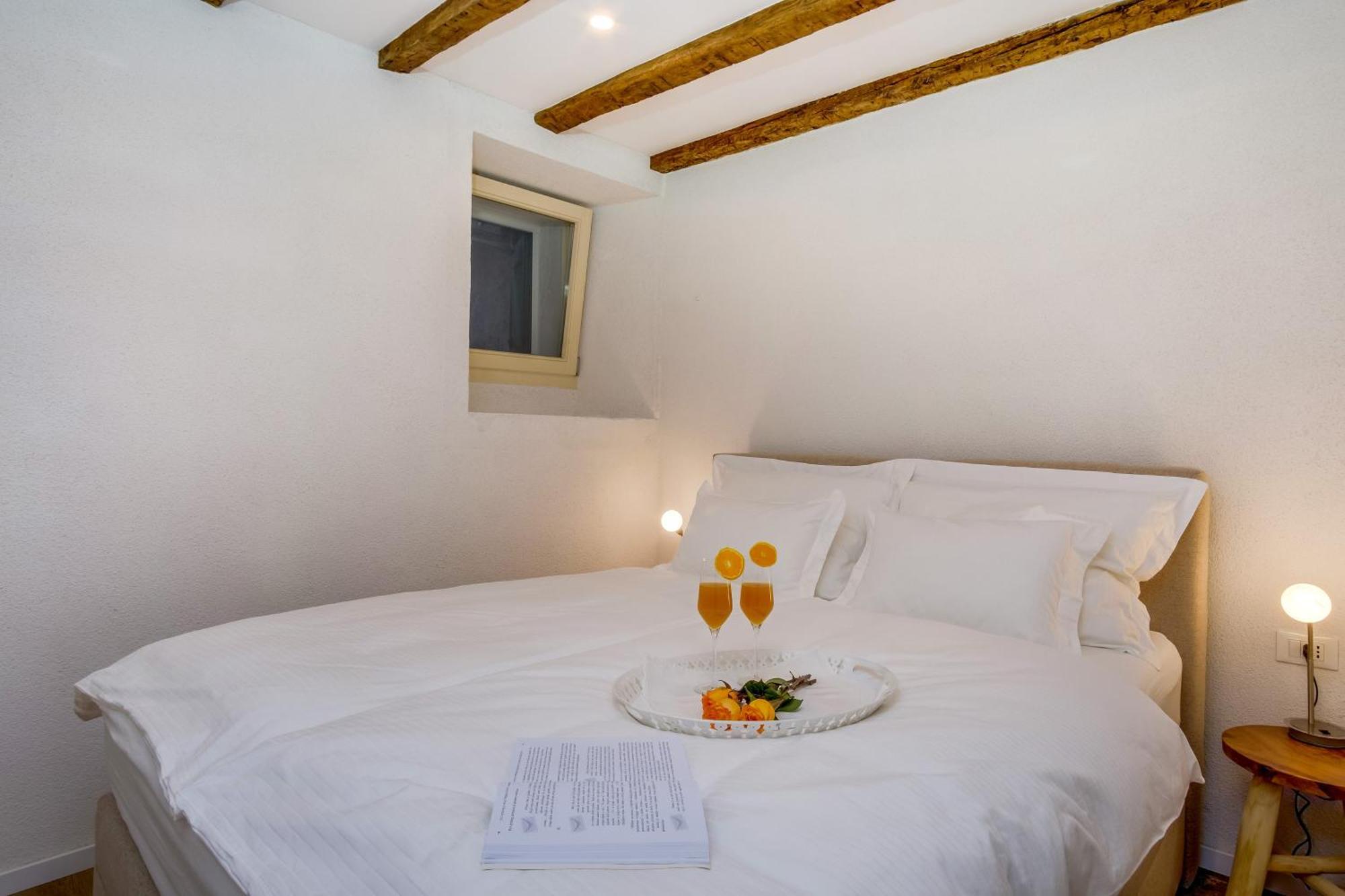 Casa Rustica Leilighet Mali Lošinj Rom bilde