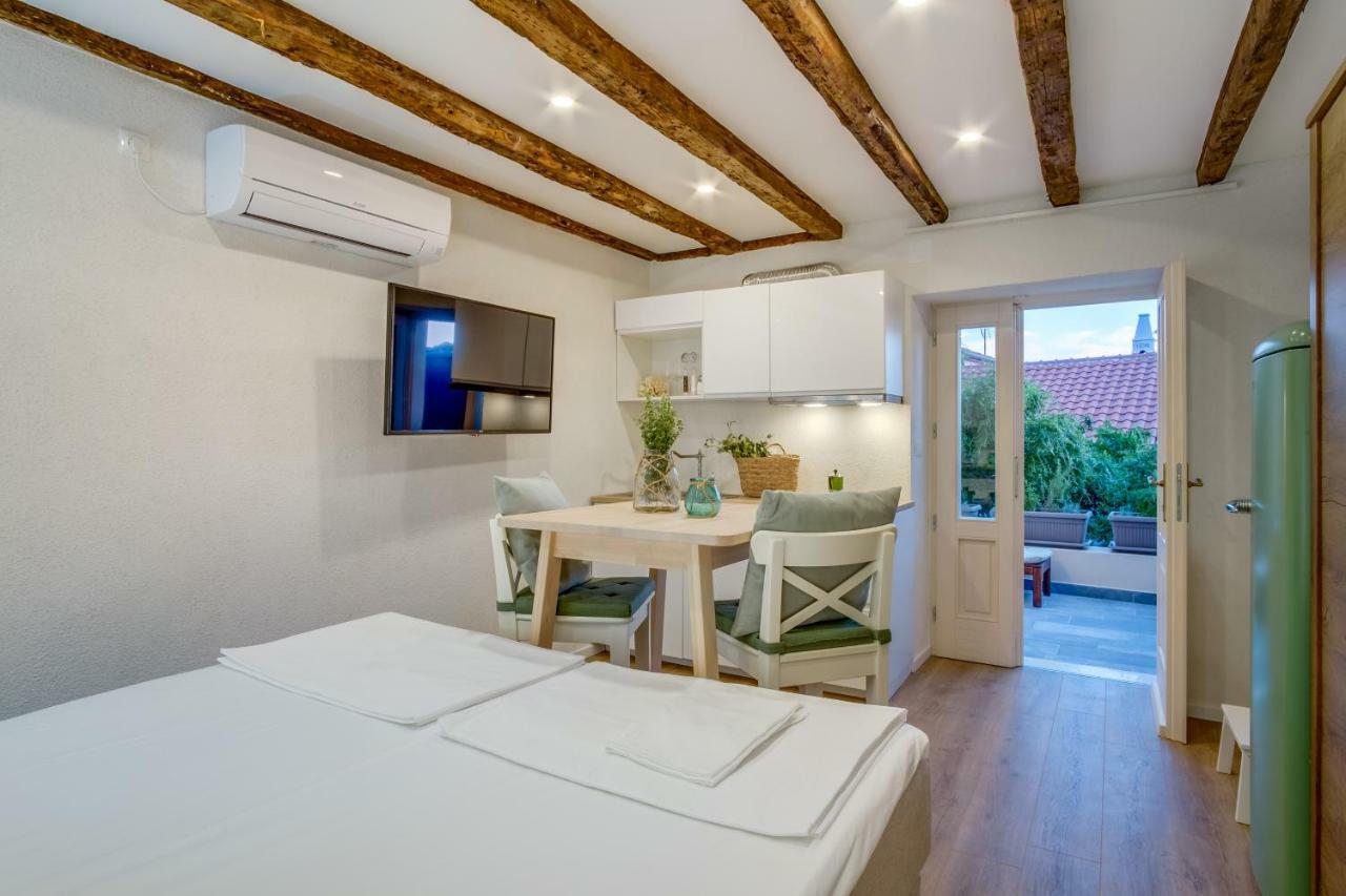 Casa Rustica Leilighet Mali Lošinj Eksteriør bilde