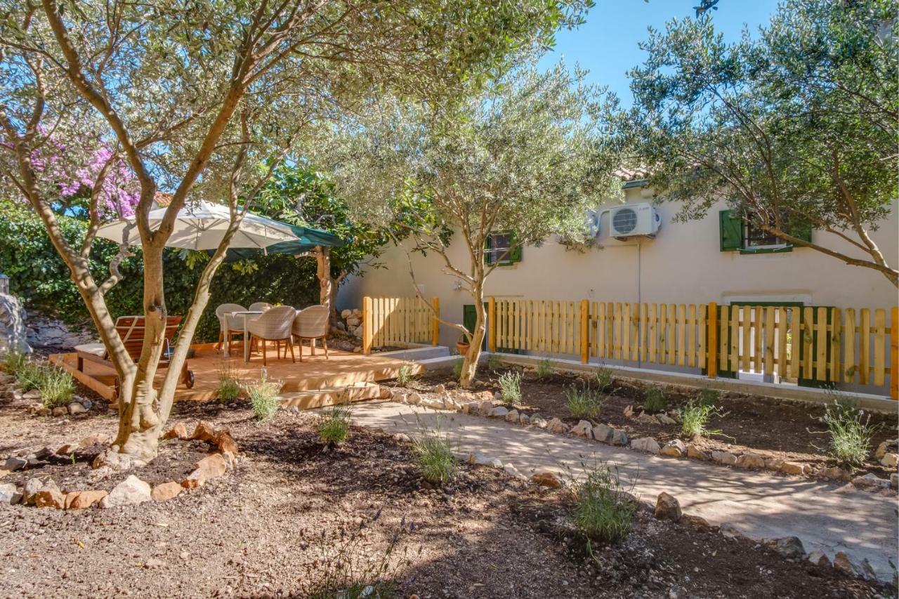 Casa Rustica Leilighet Mali Lošinj Eksteriør bilde
